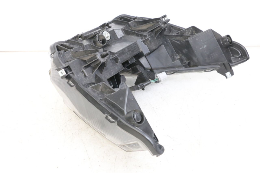 photo de REFLEKTOR PRZEDNI HONDA FORZA 125 (2015 - 2016) - Punkty mocowania