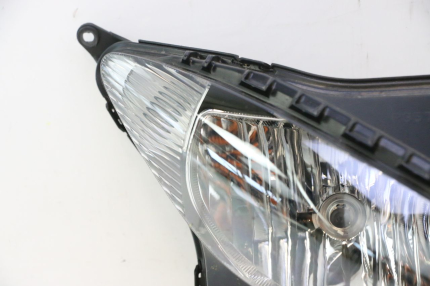 photo de PRZEDNIA LAMPA YAMAHA FZ8 800 (2010 - 2016) - Szczegół części