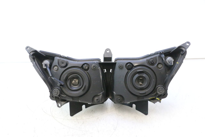 photo de PRZEDNIA LAMPA YAMAHA FZ8 800 (2010 - 2016) - Struktura - zbliżenie