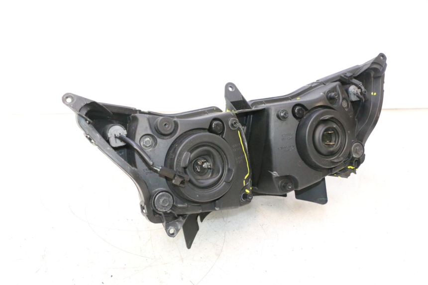photo de PRZEDNIA LAMPA YAMAHA FZ8 800 (2010 - 2016) - Widok główny