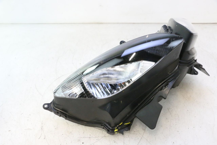 photo de PRZEDNIA LAMPA YAMAHA FZ8 800 (2010 - 2016) - Stan powierzchni