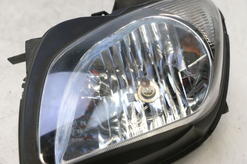 photo de LEWY PRZEDNI REFLEKTOR SUZUKI BURGMAN EXECUTIVE ABS 650 (2006 - 2012) - Zoom stanu zużycia