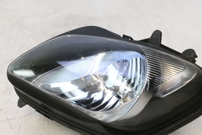 photo de LEWY PRZEDNI REFLEKTOR SUZUKI BURGMAN EXECUTIVE ABS 650 (2006 - 2012) - Inny kąt widzenia
