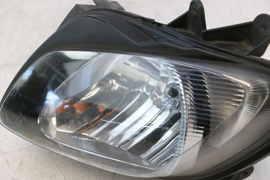 photo de LEWY PRZEDNI REFLEKTOR SUZUKI BURGMAN EXECUTIVE ABS 650 (2006 - 2012) - Punkty mocowania