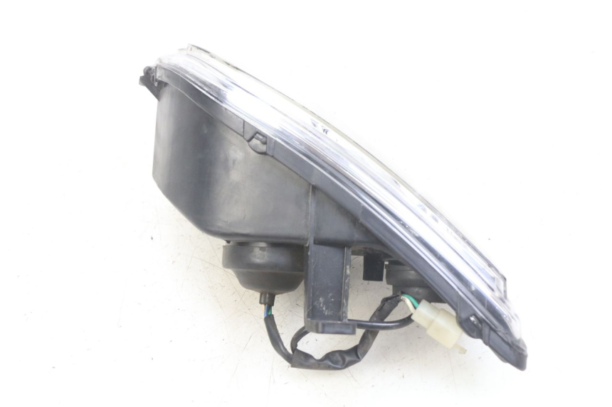 photo de LEWY PRZEDNI REFLEKTOR PEUGEOT CITYSTAR 2T 50 (2018 - 2021) - Stan powierzchni