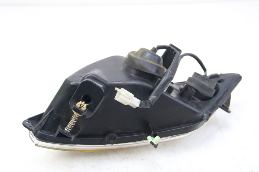 photo de LEWY PRZEDNI REFLEKTOR PEUGEOT CITYSTAR AIR 125 (2014 - 2017) - Zbliżenie techniczne