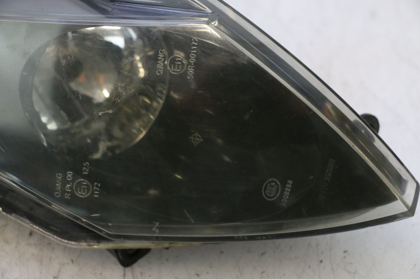 photo de LEWY PRZEDNI REFLEKTOR KEEWAY MATRIX RX9 125 (2006 - 2007) - Zbliżenie techniczne