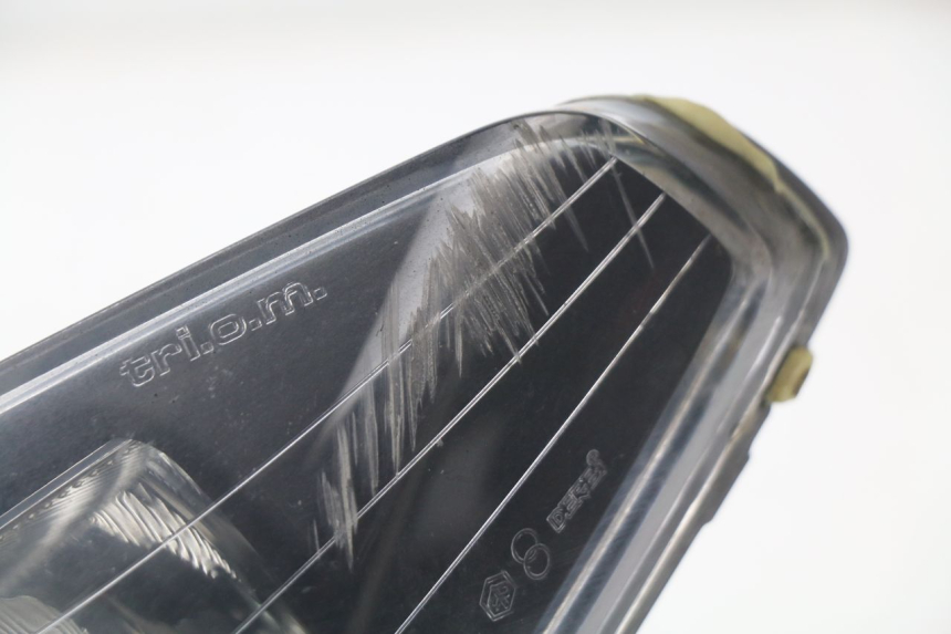 photo de LEWY PRZEDNI REFLEKTOR GILERA NEXUS 125 (2009 - 2013) - Szczegóły charakterystyczne