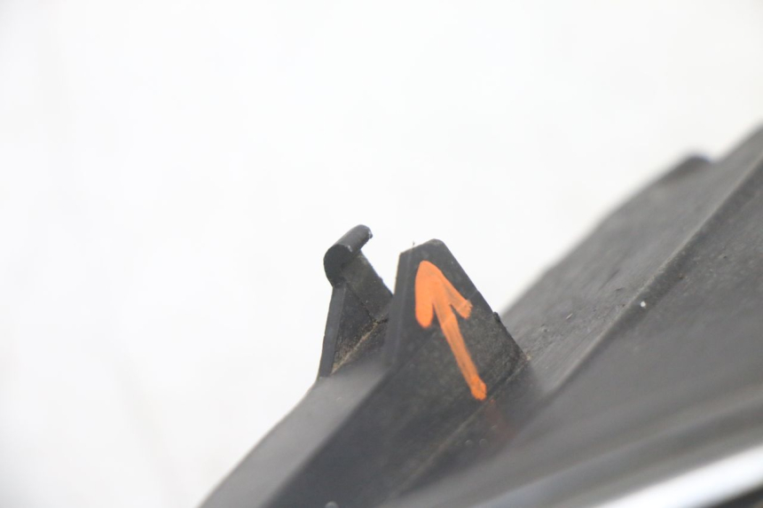 photo de LEWY PRZEDNI REFLEKTOR PEUGEOT SPEEDFIGHT 3 LC 2T 50 (2009 - 2015) - Stan powierzchni