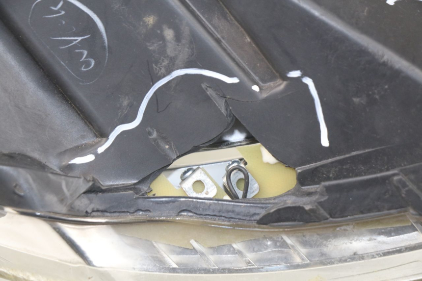 photo de LEWY PRZEDNI REFLEKTOR PEUGEOT SATELIS 300 (2012 - 2015) - Inny kąt widzenia