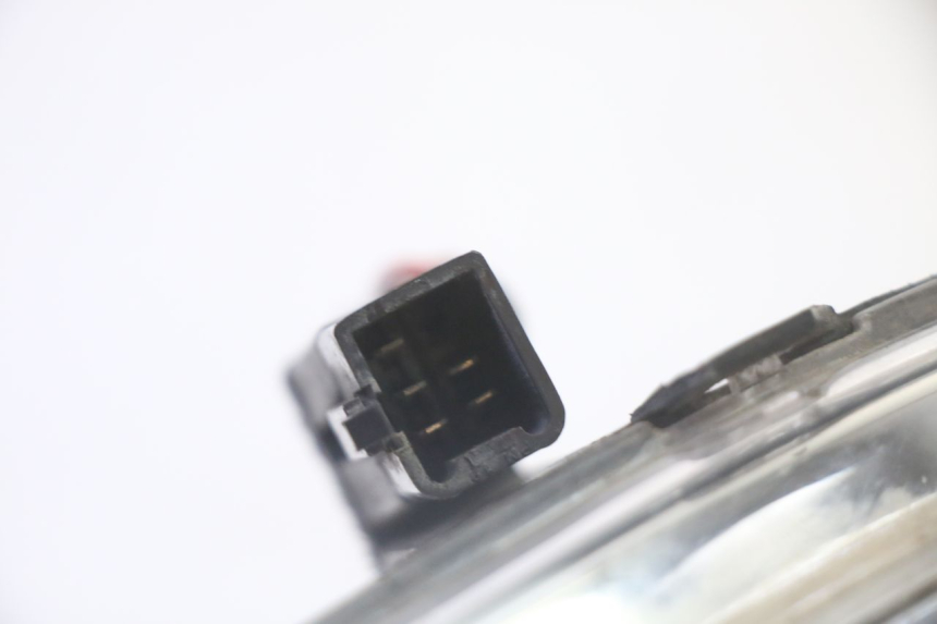 photo de LEWY PRZEDNI REFLEKTOR PEUGEOT SATELIS 125 (2010 - 2012) - Część sprawdzona