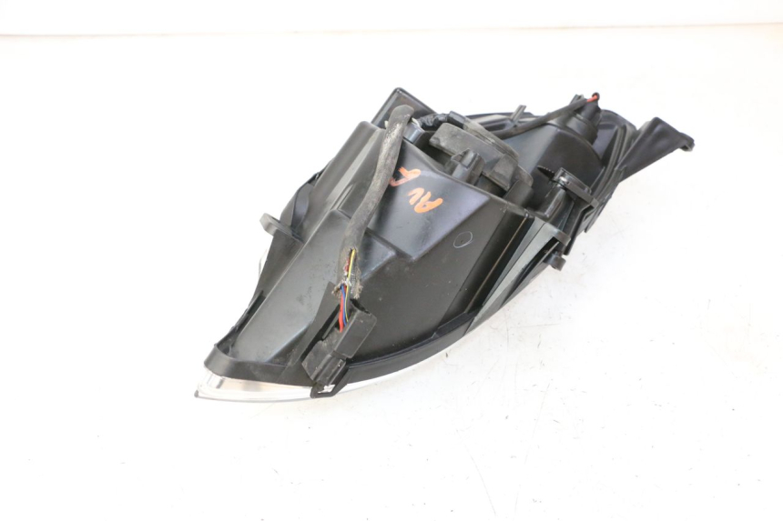 photo de LEWY PRZEDNI REFLEKTOR PEUGEOT SATELIS 125 (2013 - 2018) - Widok ogólny