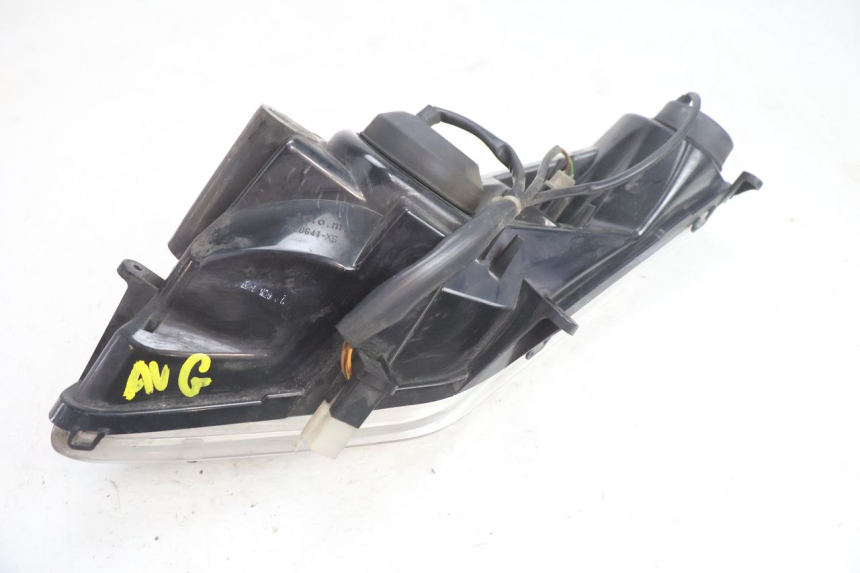photo de LEWY PRZEDNI REFLEKTOR PEUGEOT SATELIS 125 (2006 - 2009) - Punkty mocowania