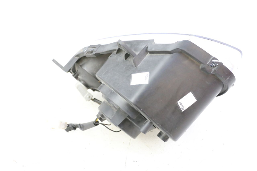 photo de LEWY PRZEDNI REFLEKTOR YAMAHA TZR 50 (2008 - 2016) - Zbliżenie techniczne