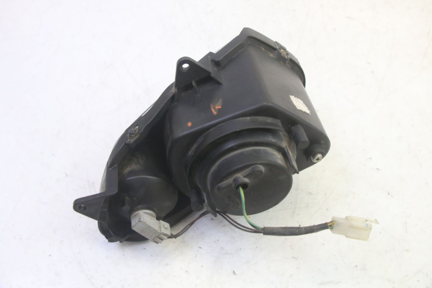 photo de LEWY PRZEDNI REFLEKTOR YAMAHA TZR 50 (2008 - 2016) - Zbliżenie techniczne