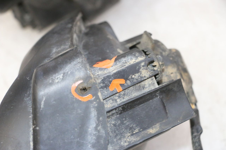 photo de LEWY PRZEDNI REFLEKTOR YAMAHA YFM R RAPTOR 250 (2008 - 2014) - Zbliżenie komponentów