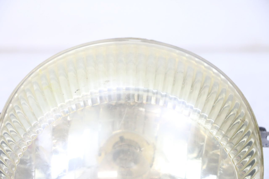 photo de REFLEKTOR PRZEDNI GOES WIKI 125 (2010 - 2015) - Szczegóły charakterystyczne