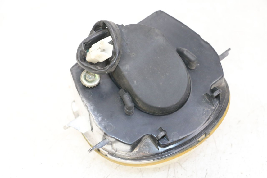 photo de REFLEKTOR PRZEDNI GOES WIKI 125 (2010 - 2015) - Punkty mocowania