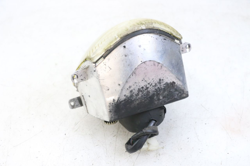 photo de REFLEKTOR PRZEDNI GOES WIKI 125 (2010 - 2015) - Stan powierzchni