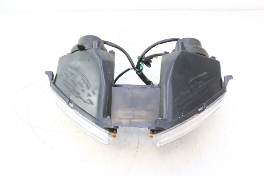 photo de PRZEDNIA LAMPA VASTRO GP 2T 50 (2013 - 2017) - Inny kąt widzenia