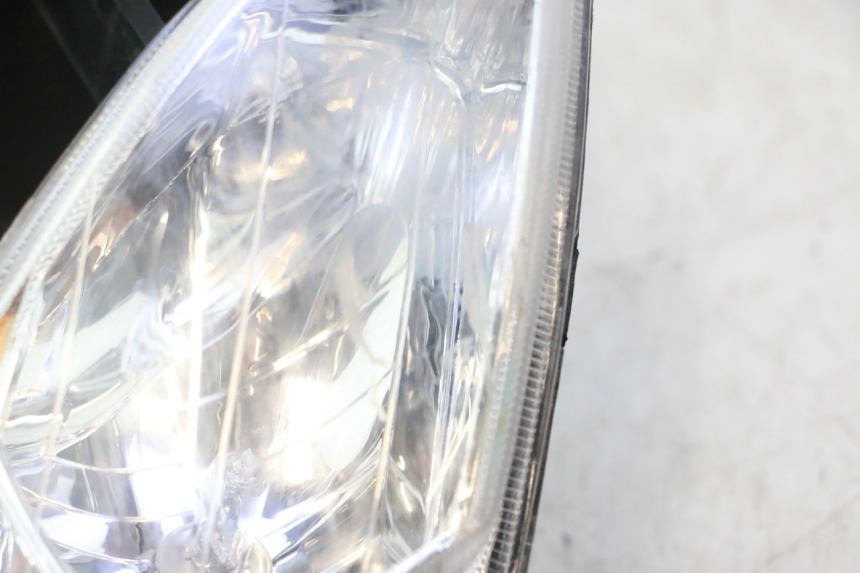 photo de PRZEDNIA LAMPA VASTRO GP 2T 50 (2013 - 2017) - Część sprawdzona