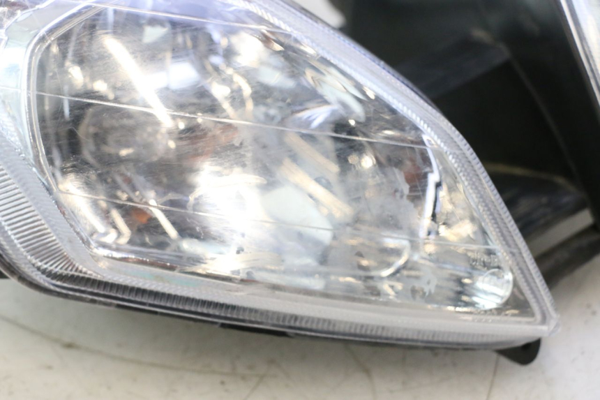 photo de PRZEDNIA LAMPA VASTRO GP 2T 50 (2013 - 2017) - Oznaczenia i referencje