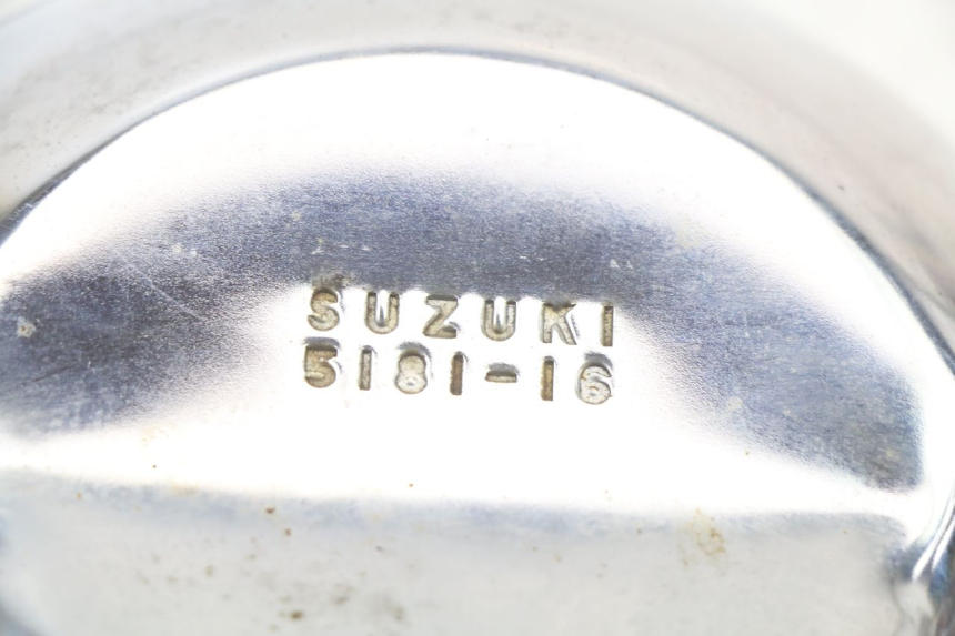 photo de REFLEKTOR PRZEDNI SUZUKI GSX E 250 (1982 - 1983) - Zbliżenie techniczne