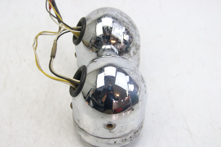 photo de REFLEKTOR PRZEDNI SUZUKI GSX-F GSX  F 1100 (1988 - 1994) - Zbliżenie techniczne