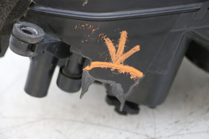 photo de REFLEKTOR PRZEDNI SUZUKI GSXR GSX-R 1000 (2003 - 2004) - Oznaczenia i referencje