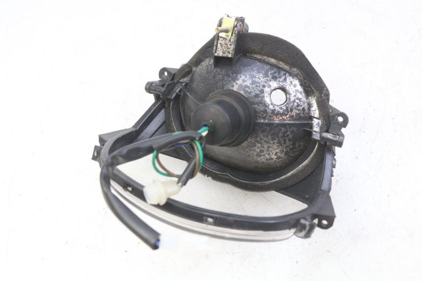 photo de REFLEKTOR PRZEDNI EUROCKA GTR-C 50 (2012 - 2021) - Zoom stanu zużycia