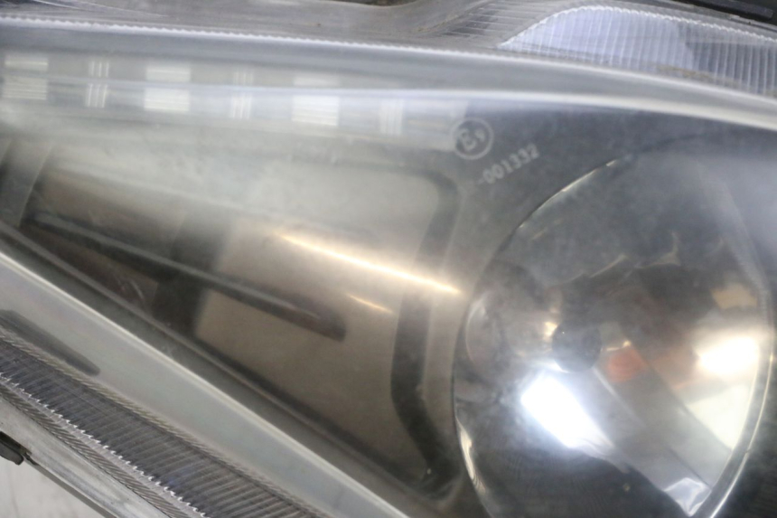 photo de REFLEKTOR PRZEDNI JM MOTORS GTS 125 (2015 - 2019) - Alternatywny kąt