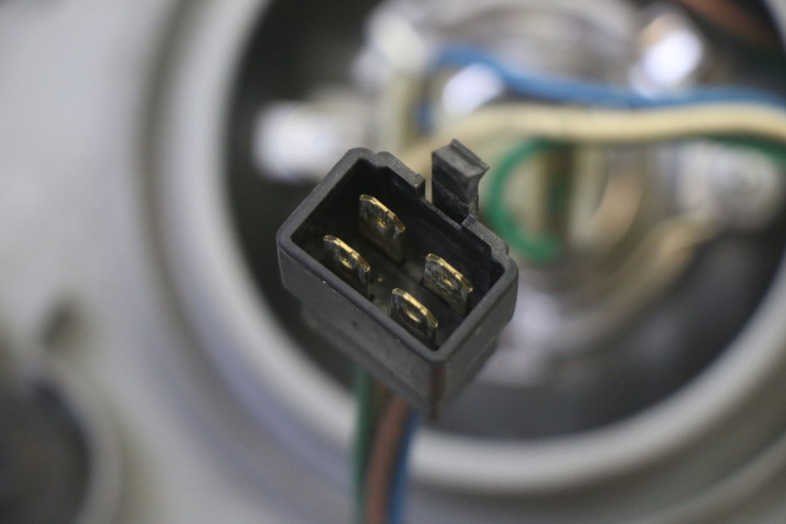 photo de REFLEKTOR PRZEDNI DAELIM HISTORY 125 (2001 - 2002) - Część sprawdzona