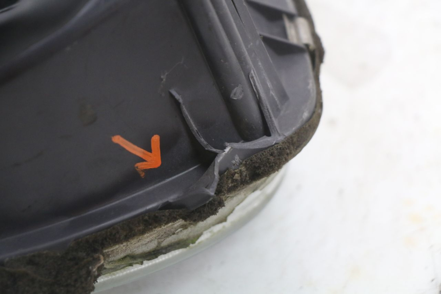 photo de REFLEKTOR PRZEDNI HONDA CBR F 1000 (1993 - 1996) - Widok z bliska