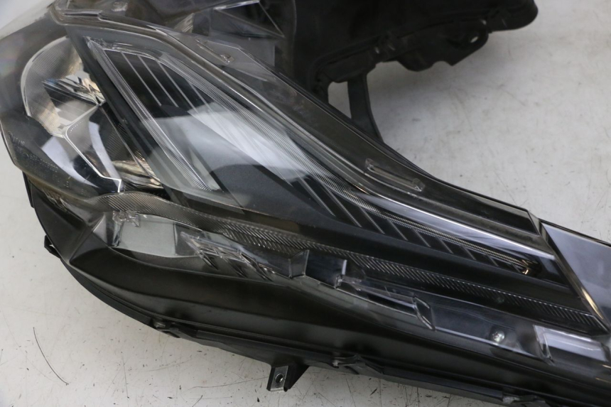 photo de REFLEKTOR PRZEDNI HONDA FORZA 125 (2021 - 2025) - Punkty mocowania