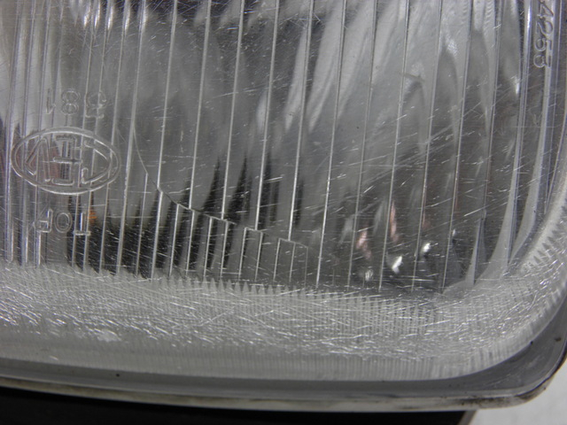 photo de REFLEKTOR PRZEDNI HONDA NH VISION 50 (1985 - 1994) - Punkty mocowania
