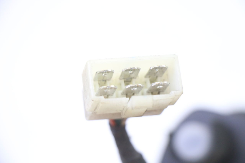 photo de REFLEKTOR PRZEDNI SYM JET 14 4T 50 (2018 - 2022) - Szczegóły charakterystyczne