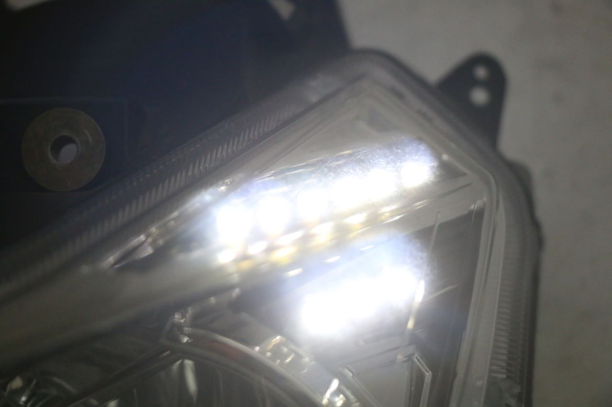 photo de REFLEKTOR PRZEDNI SYM JET 14 4T 50 (2018 - 2022) - Widok ogólny