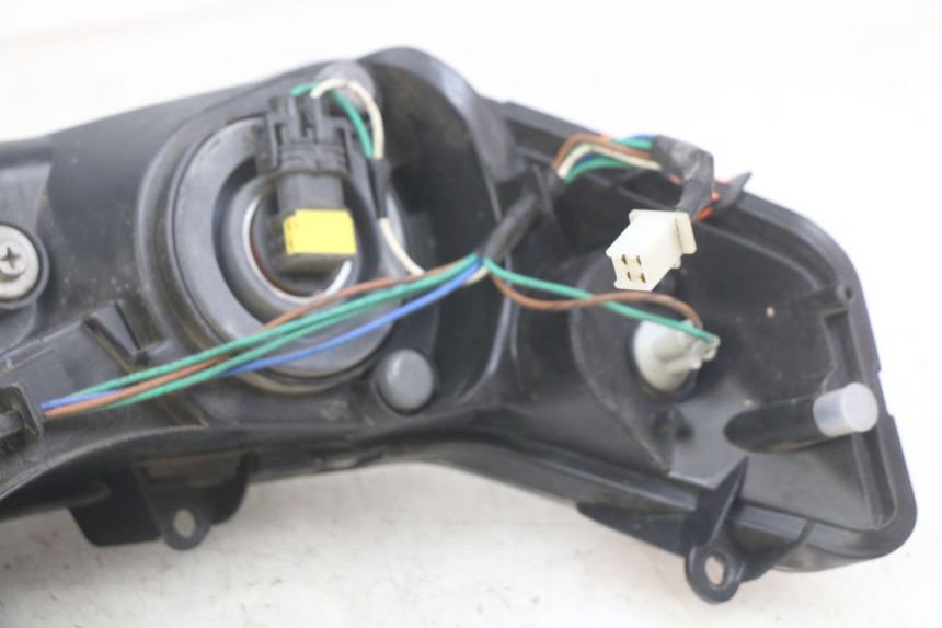 photo de REFLEKTOR PRZEDNI SYM JET SPORT XR 50 (2006 - 2015) - Stan powierzchni