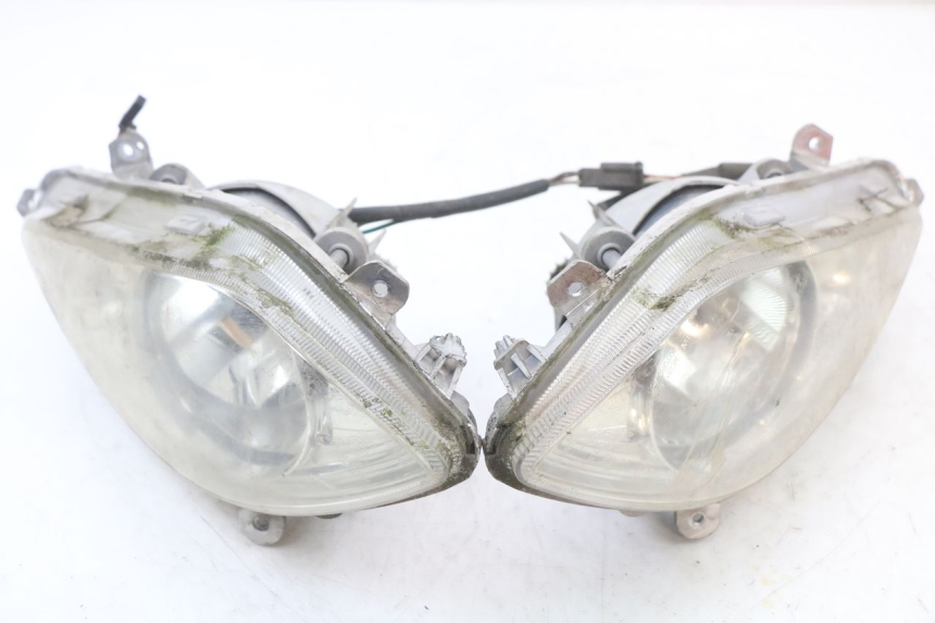 photo de REFLEKTOR PRZEDNI SYM JOYRIDE EVO 125 (2009 - 2016) - Zoom stanu zużycia