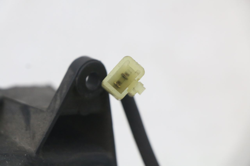 photo de REFLEKTOR PRZEDNI KAWASAKI GTR 1000 (1994 - 2004) - Punkty mocowania