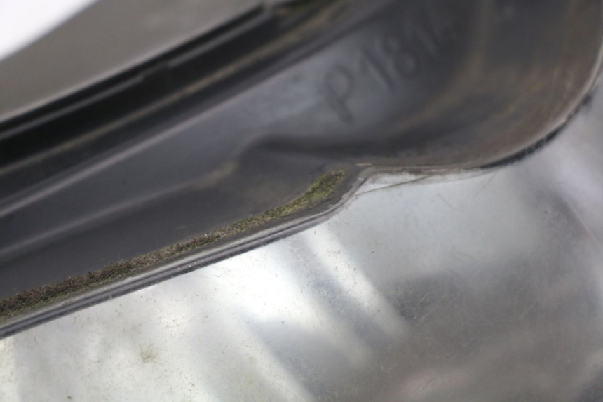 photo de REFLEKTOR PRZEDNI KAWASAKI ZR7 ZR-7 S 750 (1999 - 2004) - Zoom stanu zużycia