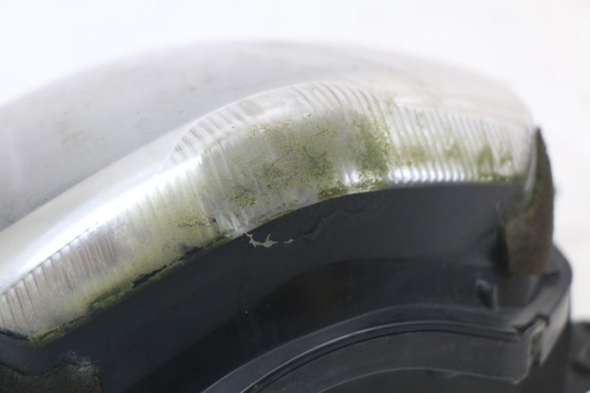 photo de REFLEKTOR PRZEDNI KAWASAKI ZR7 ZR-7 S 750 (1999 - 2004) - Zbliżenie techniczne