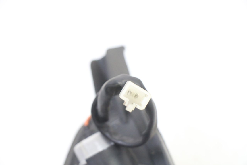 photo de REFLEKTOR PRZEDNI PEUGEOT KISBEE 2T 50 (2018 - 2022) - Zbliżenie komponentów