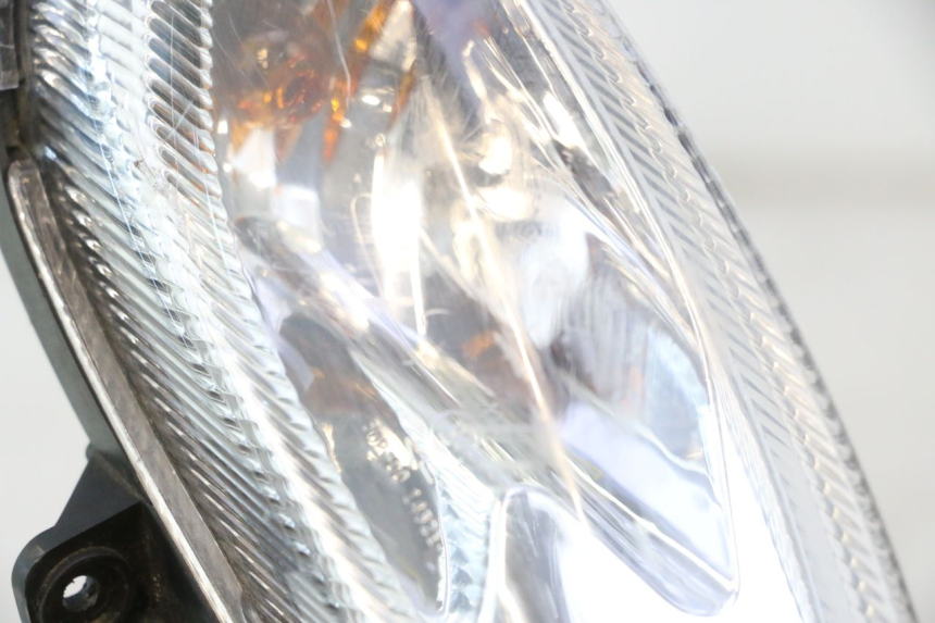 photo de REFLEKTOR PRZEDNI PEUGEOT KISBEE 2T 50 (2010 - 2017) - Inny kąt widzenia