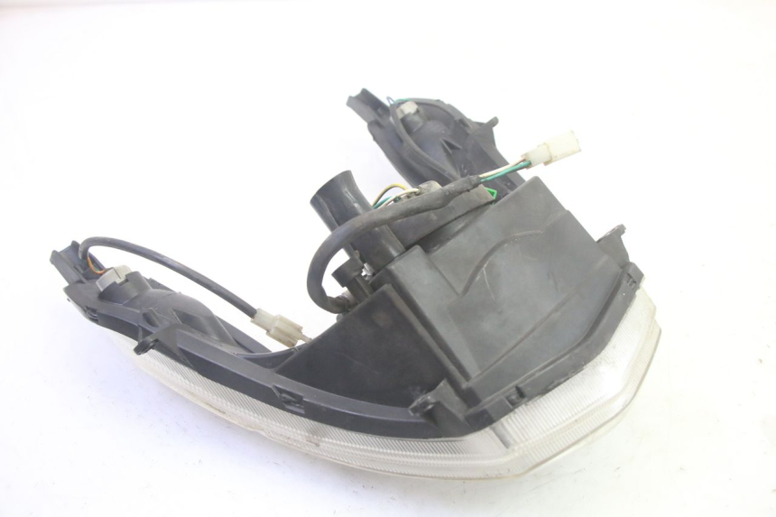 photo de REFLEKTOR PRZEDNI PEUGEOT KISBEE 4T 50 (2010 - 2017) - Stan powierzchni