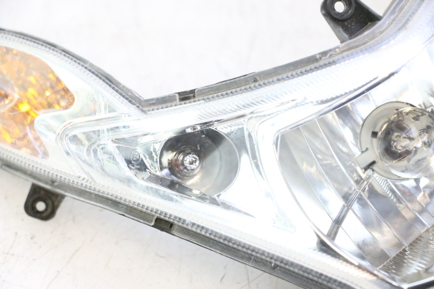 photo de REFLEKTOR PRZEDNI PEUGEOT KISBEE 4T 50 (2018 - 2022) - Kontrola wizualna