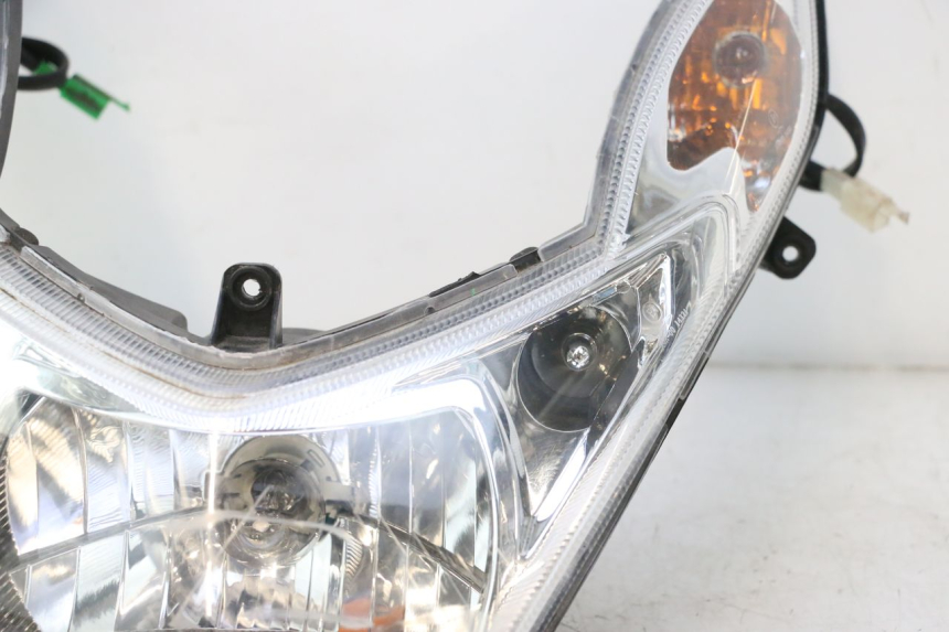 photo de REFLEKTOR PRZEDNI PEUGEOT KISBEE 4T 50 (2010 - 2017) - Kontrola wizualna