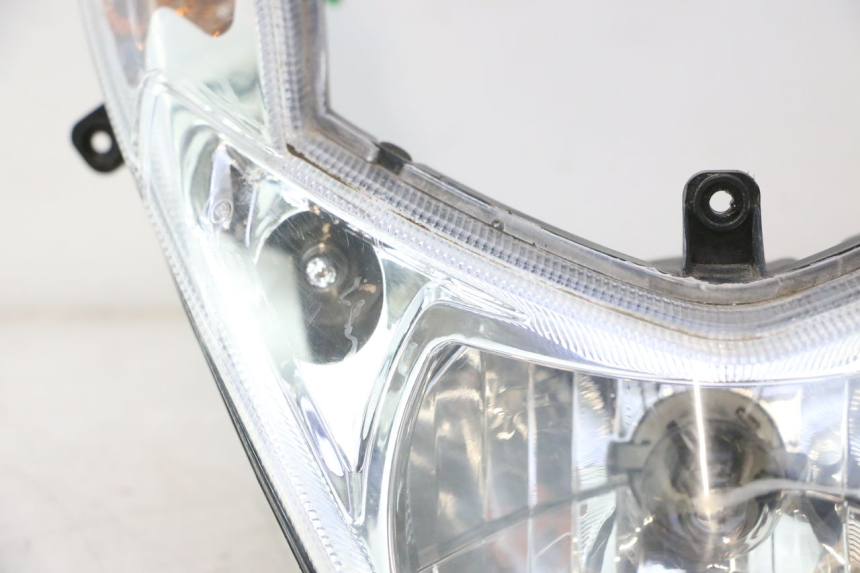 photo de REFLEKTOR PRZEDNI PEUGEOT KISBEE 4T 50 (2010 - 2017) - Alternatywny kąt
