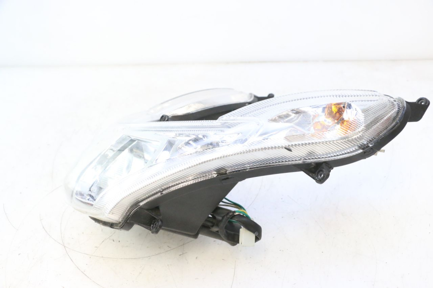 photo de PRZEDNIA LAMPA PEUGEOT KISBEE 4T 50 (2023 - 2026) - Widok produktu