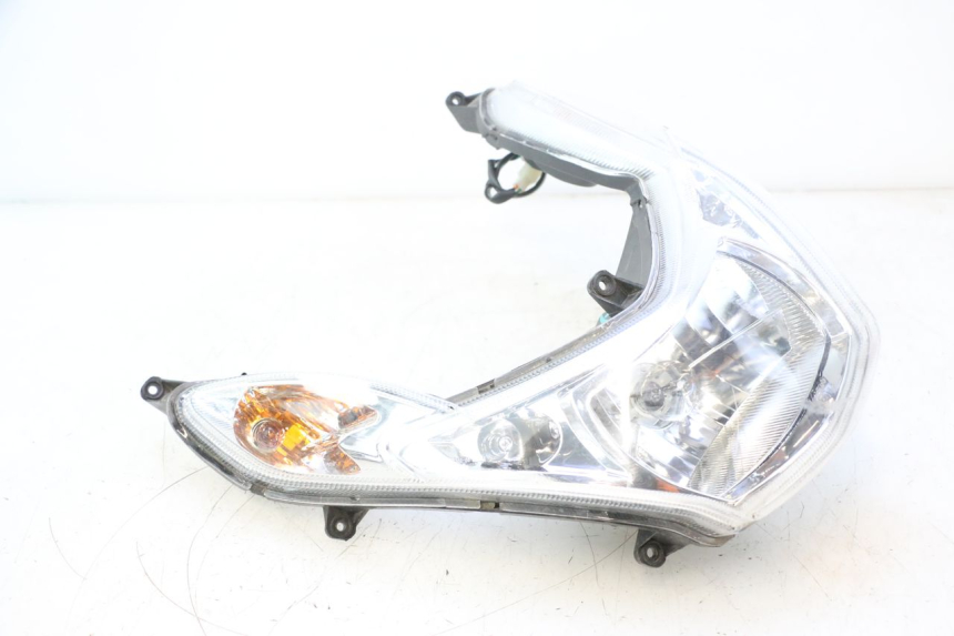 photo de PRZEDNIA LAMPA PEUGEOT KISBEE 4T 50 (2023 - 2026) - Szczegóły charakterystyczne
